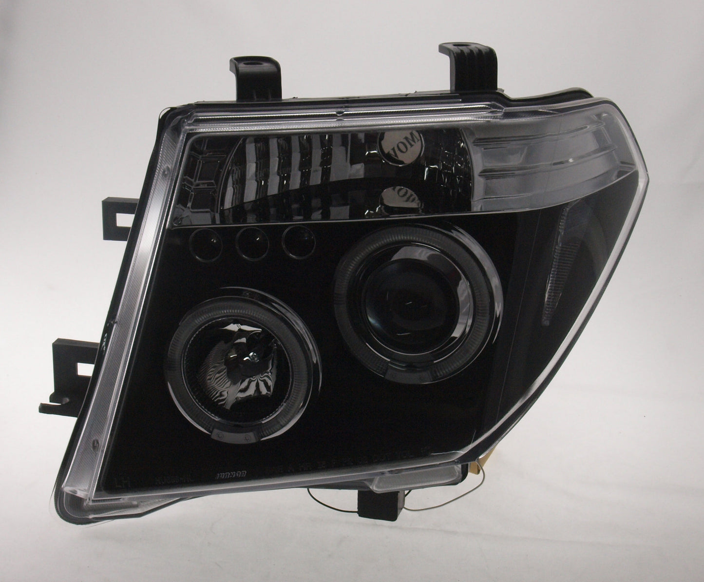 Nissan Navara D40 Pathfinder R51 (2005-2010) - Black Angel Eye Headlights.